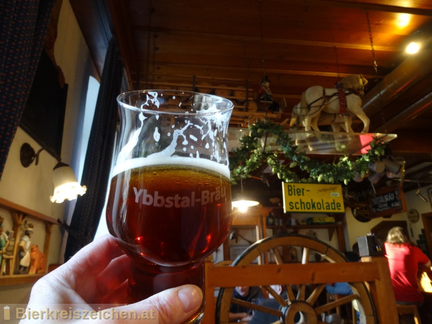 Foto eines Bieres der Marke Ybbstal Bru - Halbdunkles aus der Brauerei Ybbstal Bru Gasthof und Brauerei Hehenberger 