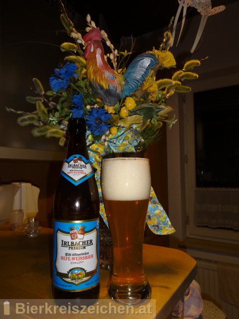 Foto eines Bieres der Marke Irlbacher Premium Hefeweizen Hell aus der Brauerei Schlossbrauerei Irlbach