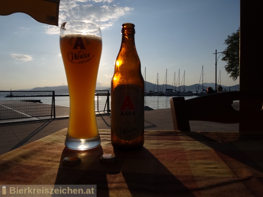 Foto eines Bieres der Marke Alpha Hellenic Beer aus der Brauerei Athenian Brewery