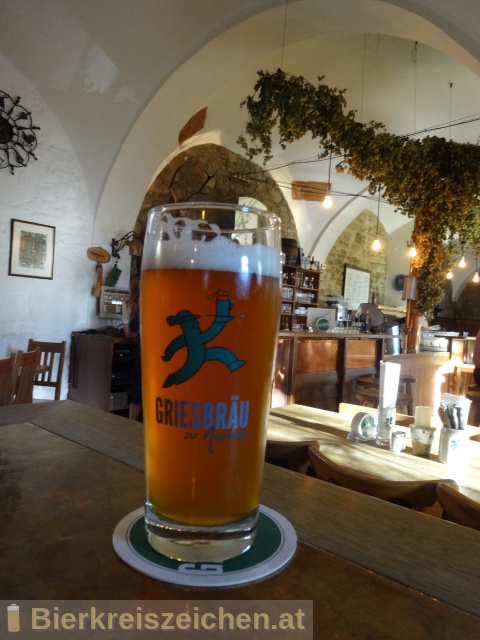 Foto eines Bieres der Marke Griesbru hell aus der Brauerei Griesbru zu Murnau