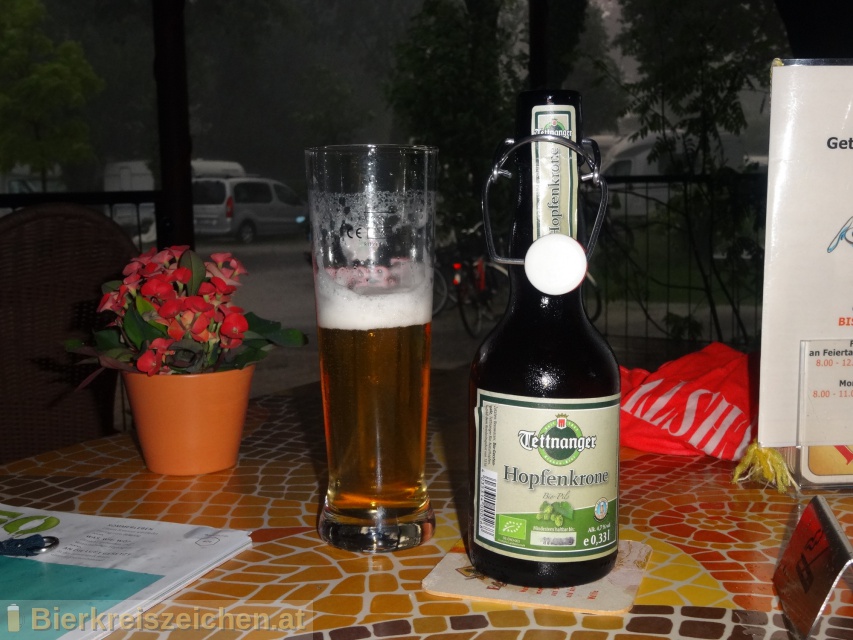 Foto eines Bieres der Marke Tettnanger Hopfenkrone aus der Brauerei Tettnanger Kronenbrauerei
