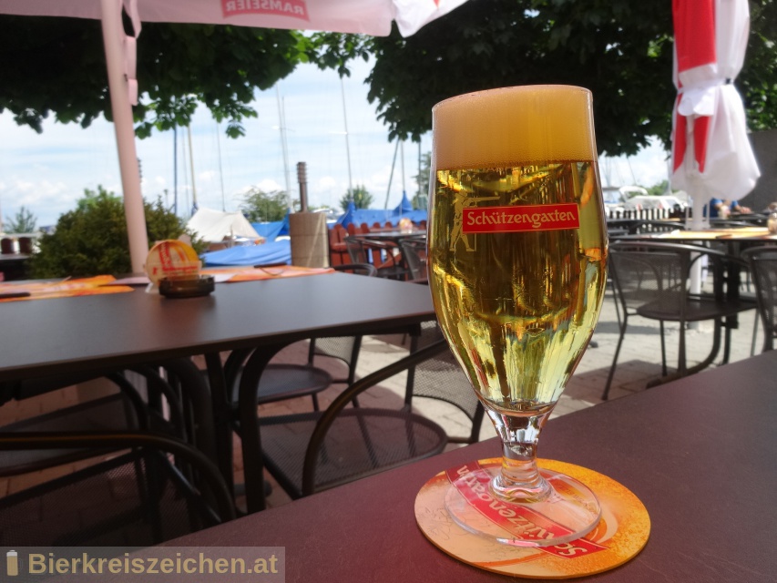Foto eines Bieres der Marke Schtzengarten Lager hell aus der Brauerei Brauere Schtzengarten AG