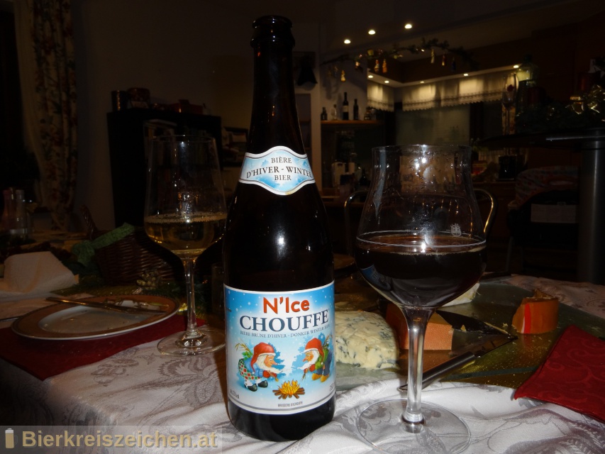 Foto eines Bieres der Marke N'Ice Chouffe aus der Brauerei Brasserie d'Achouffe
