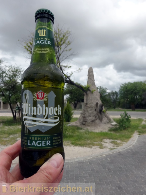 Foto eines Bieres der Marke Windhoeck Premium Lager aus der Brauerei Namibia Breweries