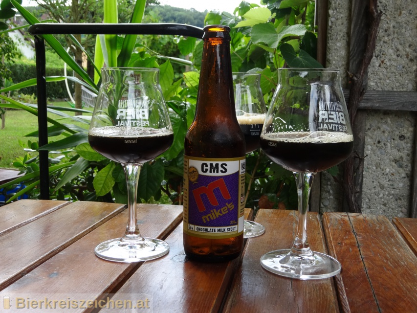 Foto eines Bieres der Marke mike's chocolate milk stout aus der Brauerei mike's Brewery