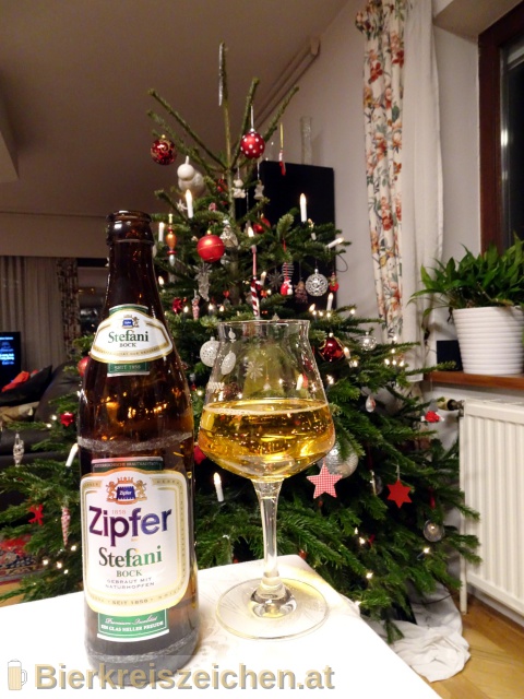 Foto eines Bieres der Marke Zipfer Stefanibock aus der Brauerei Brauerei Zipf