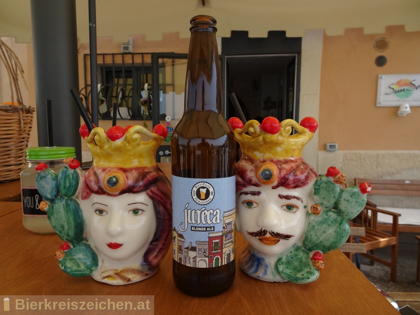 Foto eines Bieres der Marke Jureca Blonde Ale aus der Brauerei Birrifico Siracusano srl.