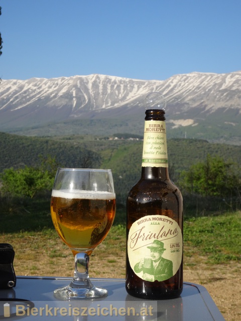 Foto eines Bieres der Marke Birra Moretti alla Friulana aus der Brauerei Birra Moretti