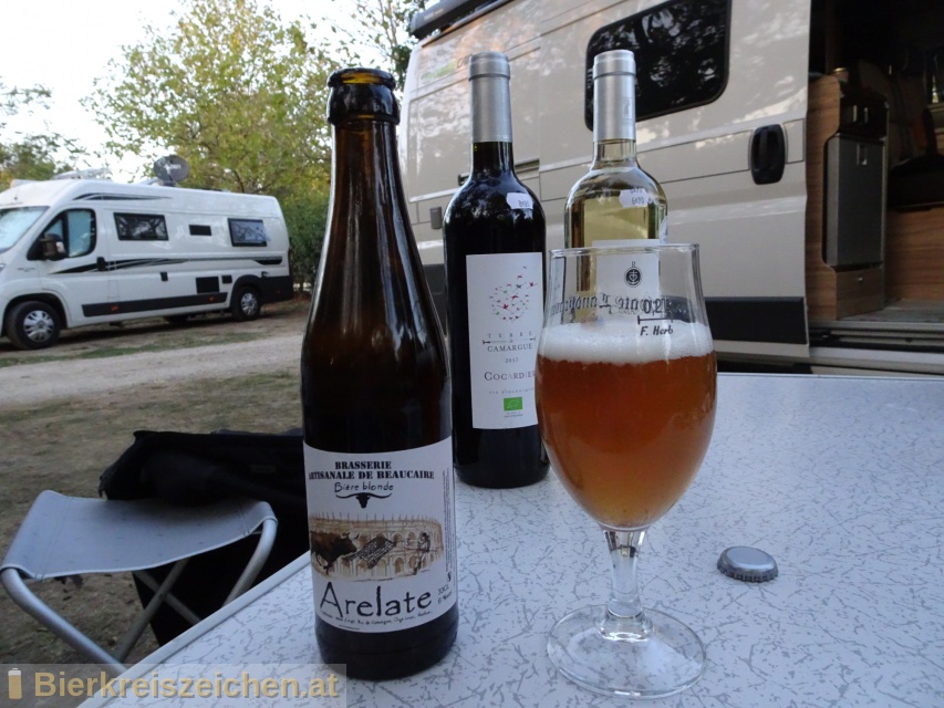 Foto eines Bieres der Marke Arelate - Biere blonde aus der Brauerei Brasserie Artisanale De Beaucaire