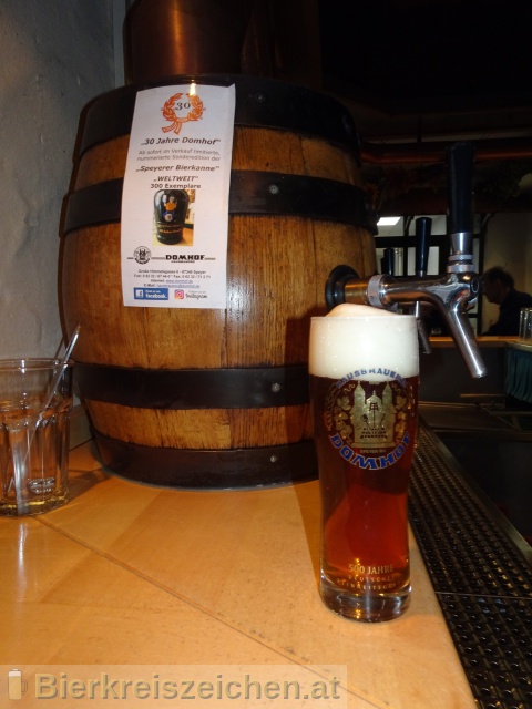 Foto eines Bieres der Marke Domhof Festbier aus der Brauerei Hausbrauerei Domhof Speyer/RH.