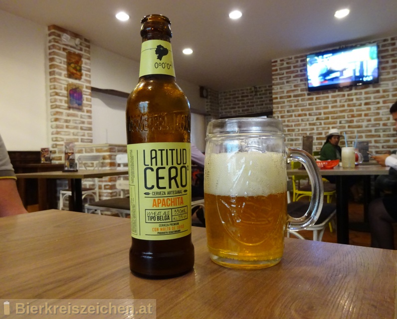 Foto eines Bieres der Marke Latidud Cero-Apachita-Wheat Ale aus der Brauerei Cerveeria La Paz