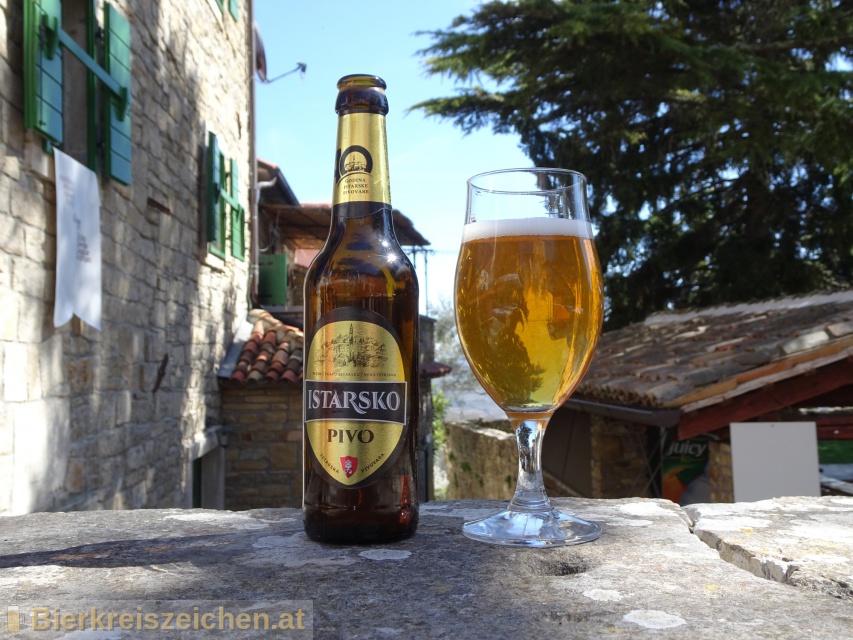 Foto eines Bieres der Marke Istarsko Pivo aus der Brauerei Istarska Pivovara