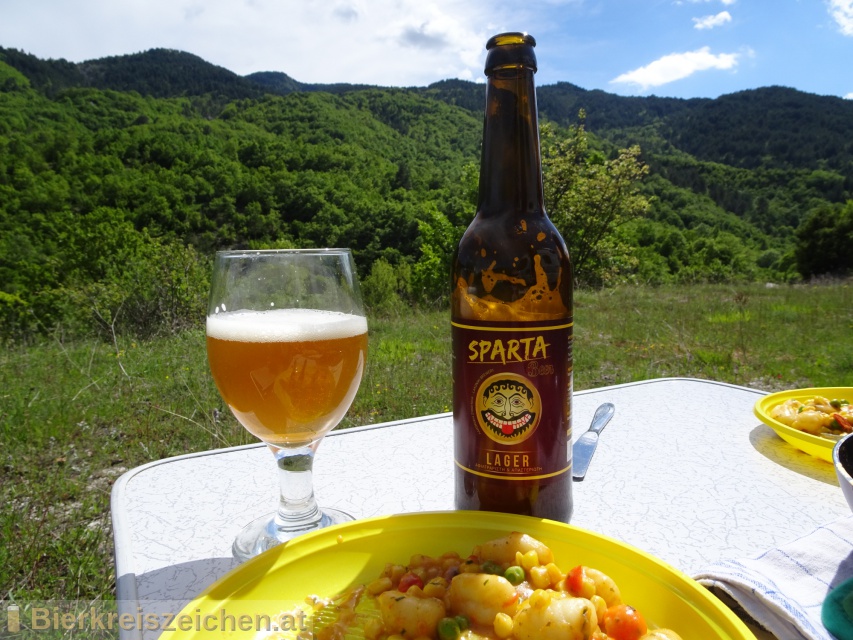 Foto eines Bieres der Marke Sparta Lager aus der Brauerei Lakonika Brewery