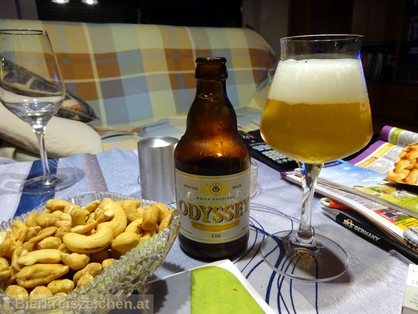 Foto eines Bieres der Marke Odyssey White Rhapsody aus der Brauerei EZA Protypos Hellenic Brewery 