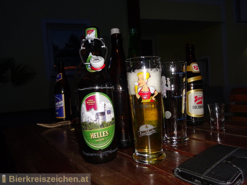 Foto eines Bieres der Marke Helles naturtrb aus der Brauerei Schlossbrauhaus Schwangau