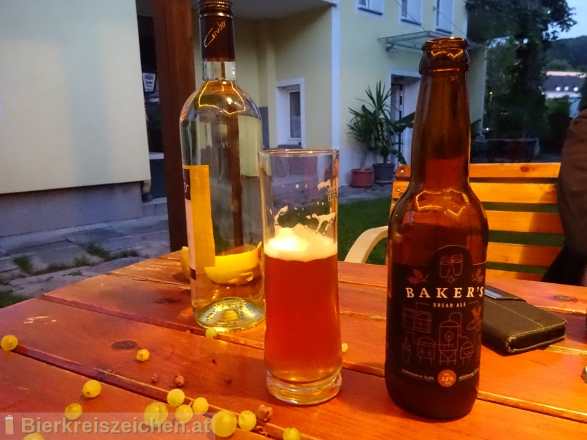 Foto eines Bieres der Marke Baker`s  Bread Ale aus der Brauerei  Brauerei Bierol fr Bckerei Therese Mlk 