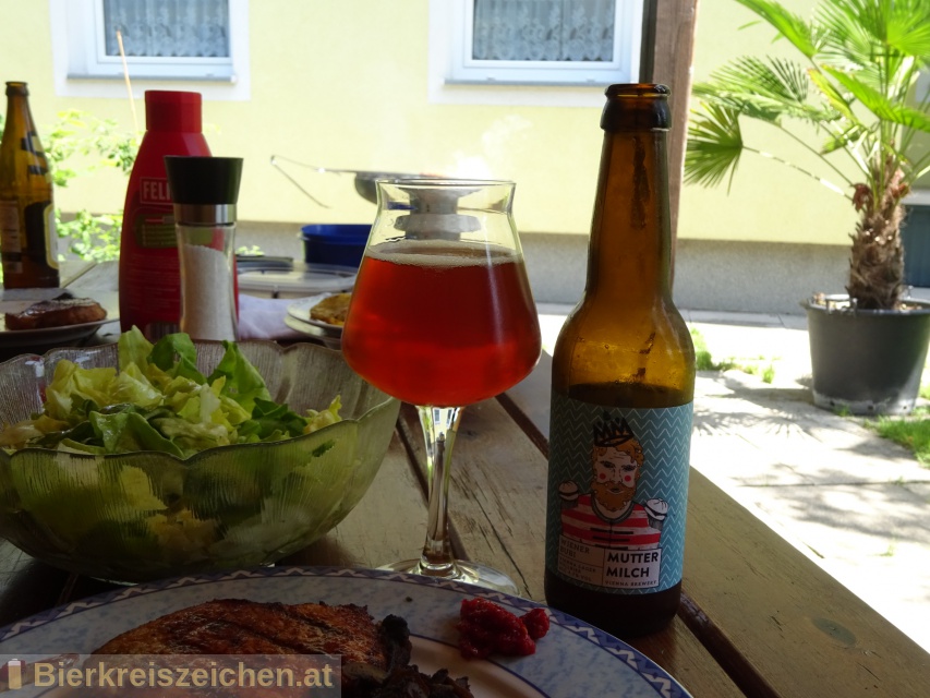 Foto eines Bieres der Marke Wiener Bubi aus der Brauerei Muttermilch - Vienna Brewery