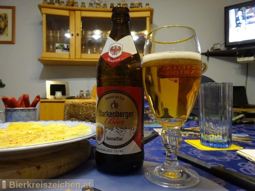 Foto eines Bieres der Marke Starkenberger HeimatBier aus der Brauerei Brauerei Schloss Starkenberg