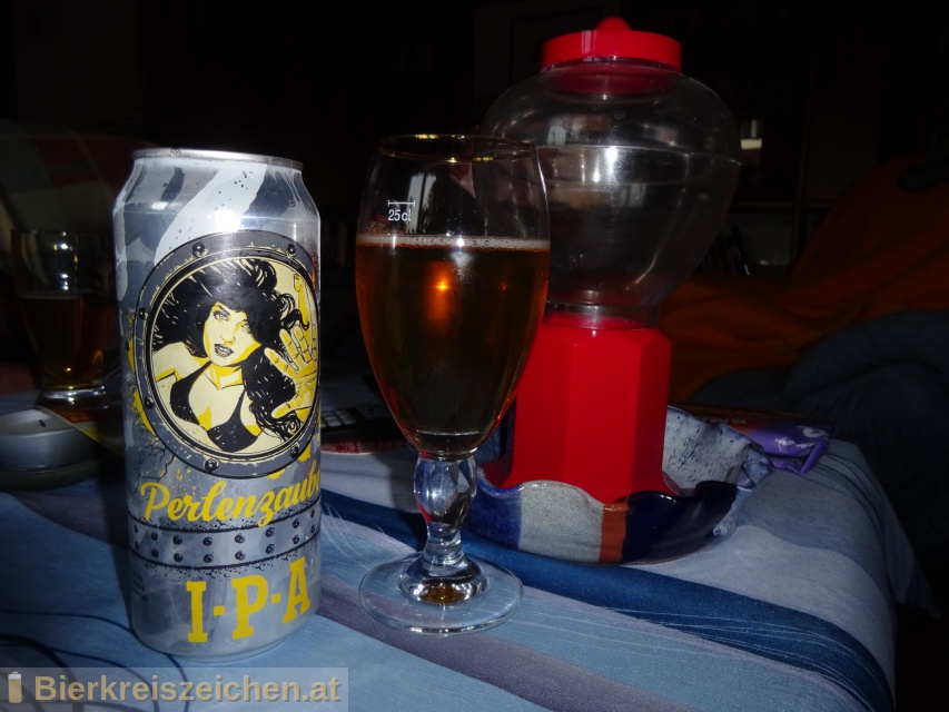 Foto eines Bieres der Marke Perlenzauber - German Pale Ale aus der Brauerei Kalea