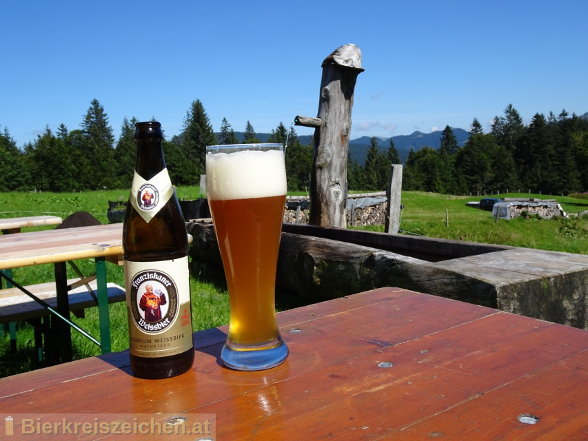 Foto eines Bieres der Marke Franziskaner Hefe-Weissbier Naturtrb aus der Brauerei Spaten-Franziskaner-Bru