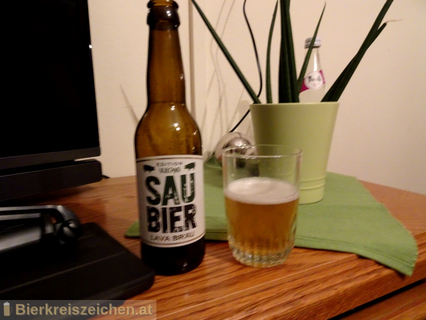 Foto eines Bieres der Marke Saubier aus der Brauerei Lava Bru