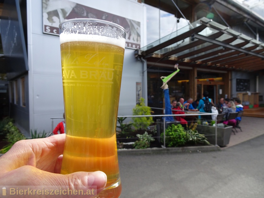 Foto eines Bieres der Marke Lava Bru West aus der Brauerei Lava Bru