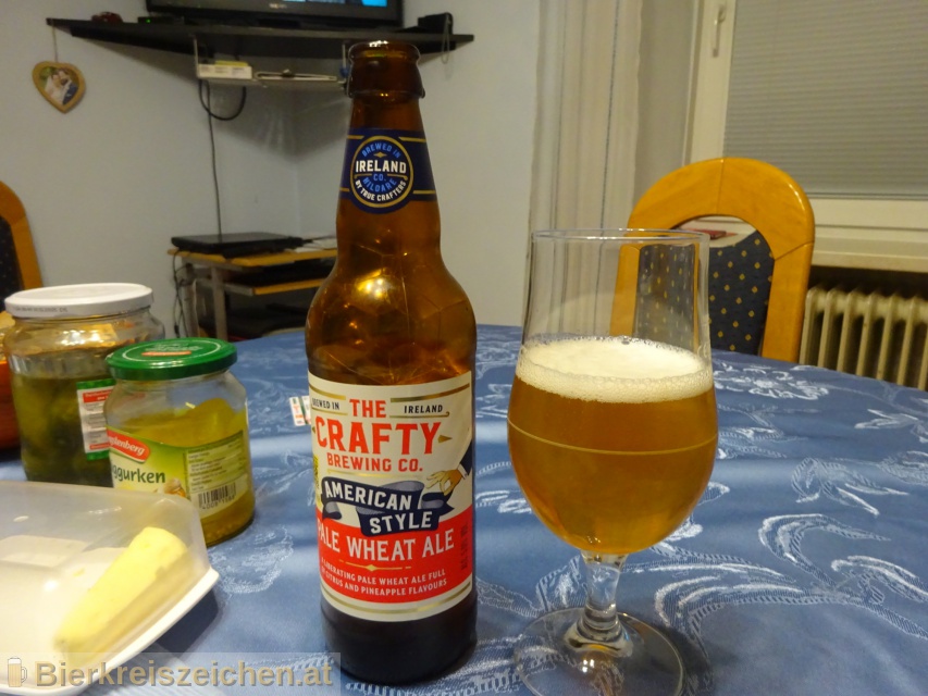 Foto eines Bieres der Marke American Style Pale Wheat Ale aus der Brauerei Lidl