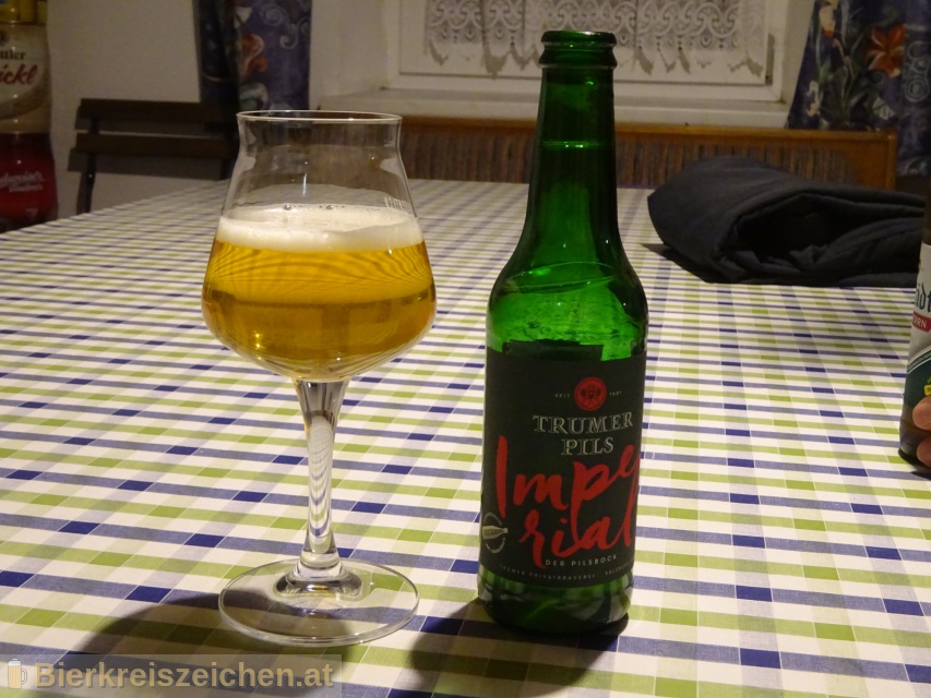 Foto eines Bieres der Marke Trumer Imperial - Grnhopfen Edition aus der Brauerei Trumer Privatbrauerei