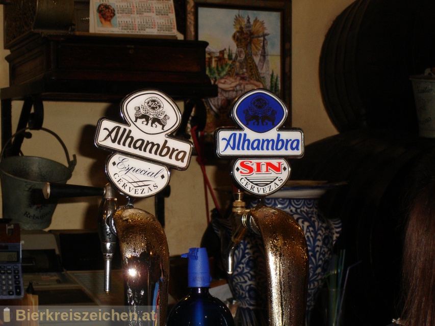 Foto eines Bieres der Marke Alhambra Especial aus der Brauerei Cervezas Alhambra, S.L.U.