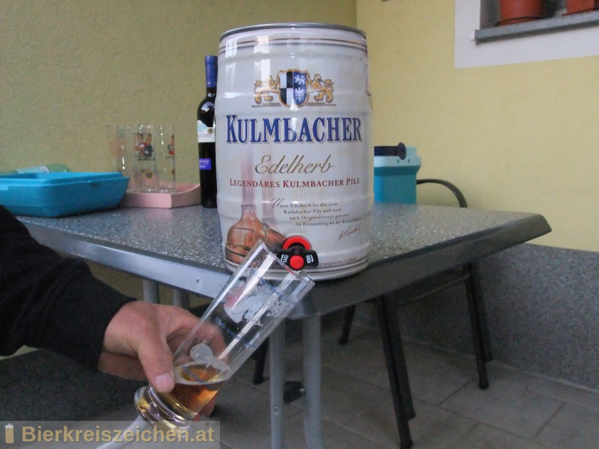 Foto eines Bieres der Marke Kulmbacher Edelherb aus der Brauerei Kulmbacher Brauerei