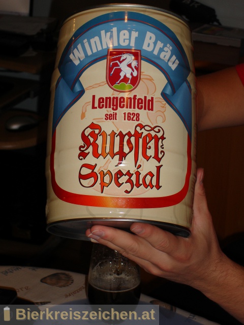Foto eines Bieres der Marke Kupfer Spezial aus der Brauerei Winkler Bru