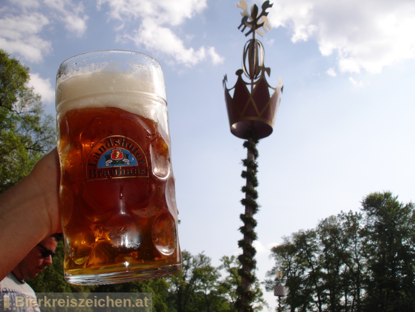 Foto eines Bieres der Marke Brauhaus Hell aus der Brauerei Landshuter Brauhaus