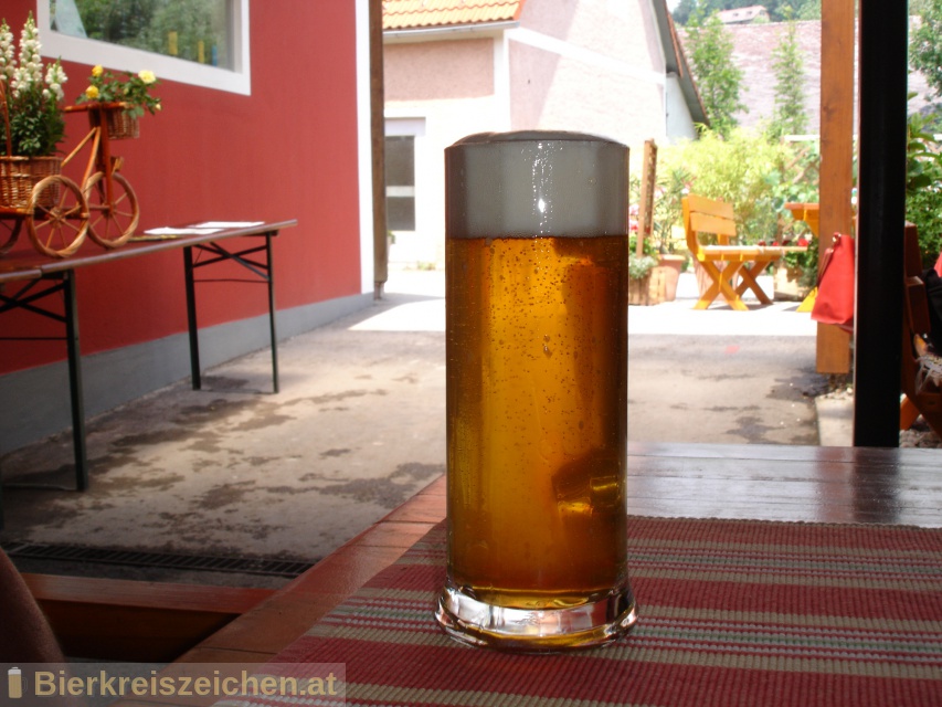 Foto eines Bieres der Marke Rossnatur aus der Brauerei diebrauerei Leutschach GmbH