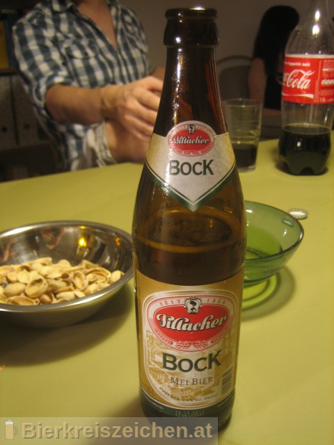 Foto eines Bieres der Marke Villacher Bock aus der Brauerei Villacher Brauerei