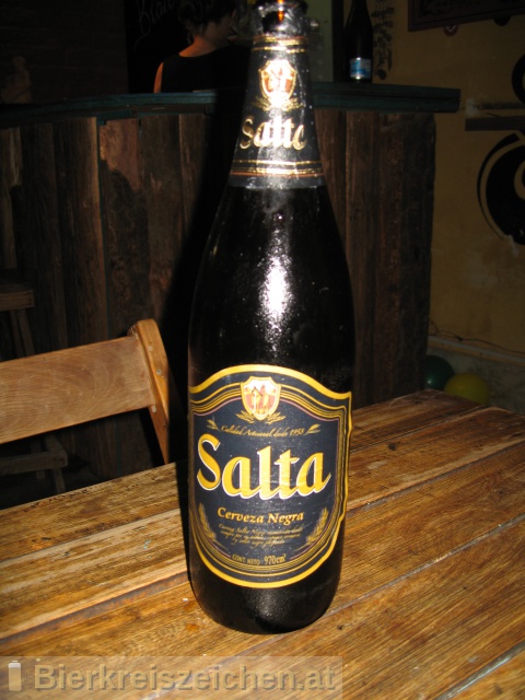 Foto eines Bieres der Marke Cerveza Salta Negra aus der Brauerei Compañía Industrial Cervecería Argentina