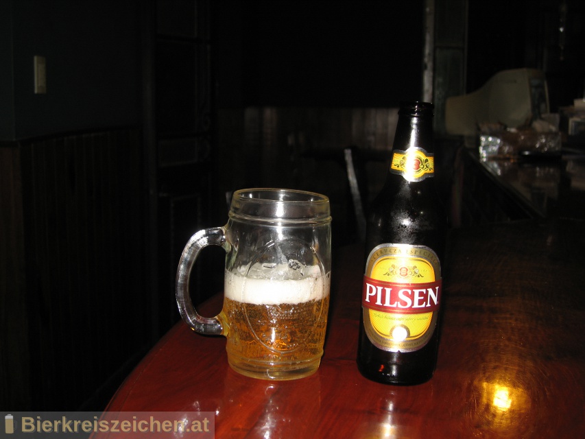 Foto eines Bieres der Marke Pilsen aus der Brauerei Fbricas Nacionales de Cerveza, Montevideo, Uruguay