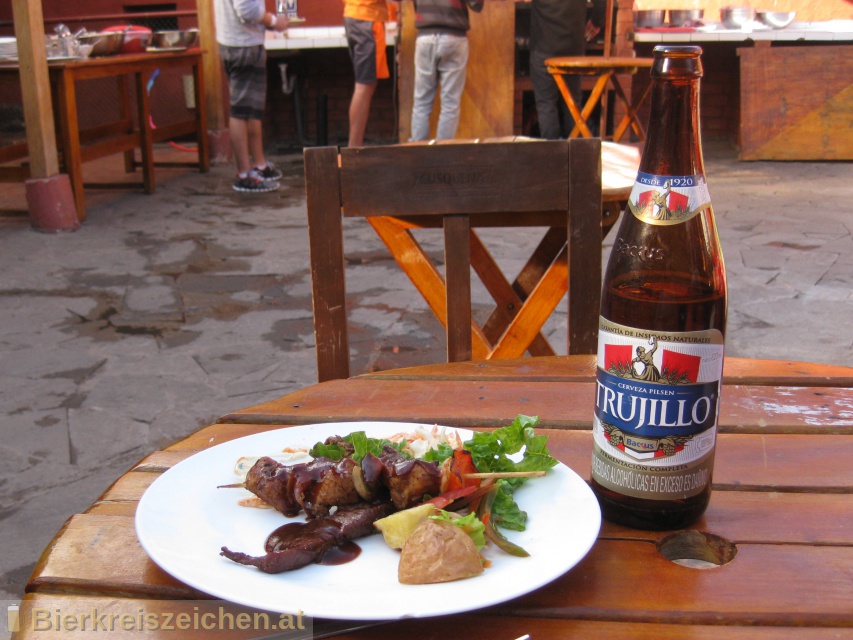 Foto eines Bieres der Marke Trujillo Pilsen aus der Brauerei Cervecera Backus y Johnston, Peru