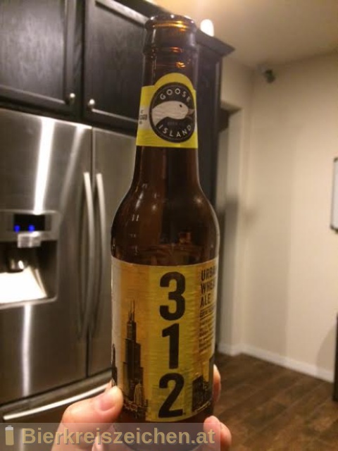 Foto eines Bieres der Marke 312 urban wheat ale aus der Brauerei Goose Island Beer Company